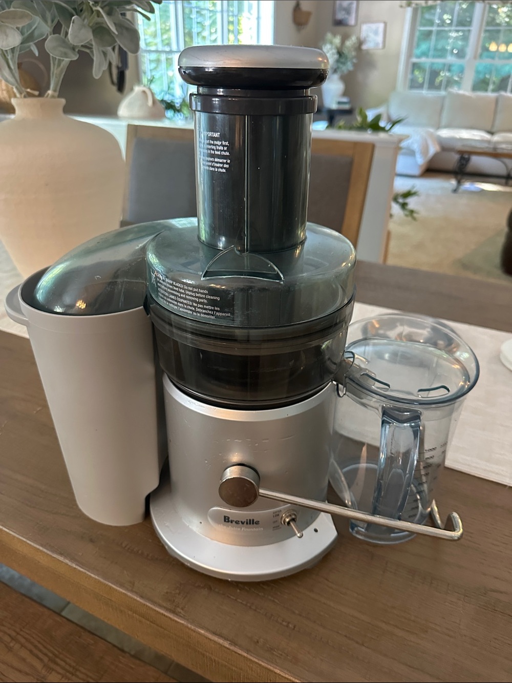 Breville Silver and Smoke Clear Juice Extractor